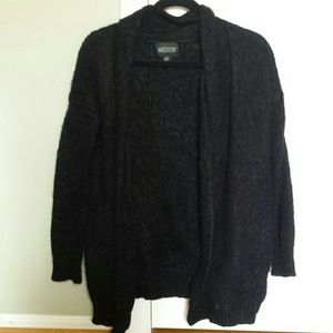 ⭐ Black fuzzy Cardigan